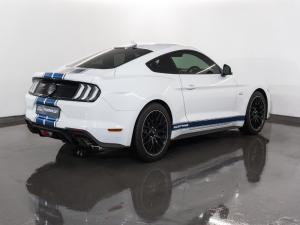 Ford Mustang 5.0 GT automatic - Image 4