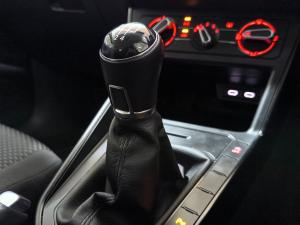 Volkswagen Polo hatch 1.0TSI Trendline - Image 13