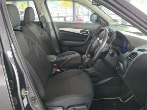 Suzuki Vitara Brezza 1.5 GLX - Image 10