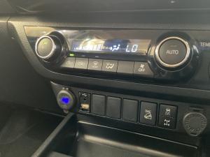 Toyota Hilux 2.8GD-6 double cab 4x4 Raider auto - Image 16