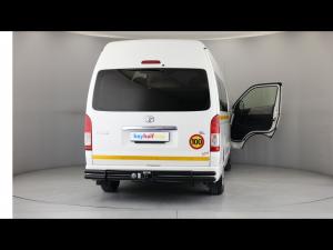 Toyota Hiace 2.5D-4D bus 14-seater GL - Image 9