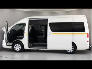 Toyota Hiace 2.5D-4D bus 14-seater GL - Image 11
