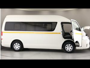 Toyota Hiace 2.5D-4D bus 14-seater GL - Image 15
