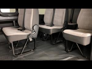 Toyota Hiace 2.5D-4D bus 14-seater GL - Image 21