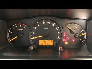 Toyota Hiace 2.5D-4D bus 14-seater GL - Image 23