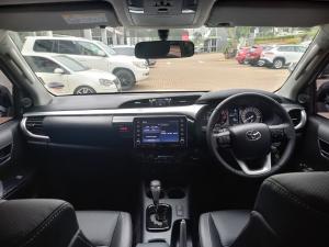Toyota Hilux 2.8GD-6 double cab 4x4 Raider auto - Image 6