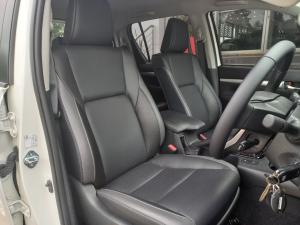 Toyota Hilux 2.8GD-6 double cab 4x4 Raider auto - Image 14