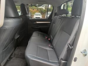 Toyota Hilux 2.8GD-6 double cab 4x4 Raider auto - Image 15