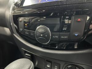 Nissan Navara 2.5DDTi double cab LE 4x4 - Image 12