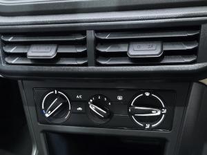 Volkswagen Polo 1.6 - Image 20