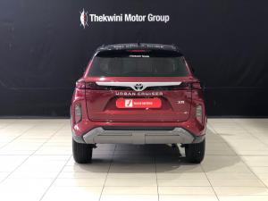 Toyota Urban Cruiser 1.5 XR manual - Image 6