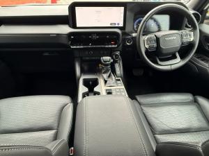 Toyota Land Cruiser Prado 2.8GD VX-R - Image 6