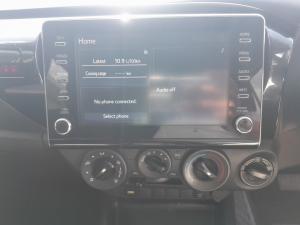 Toyota Hilux 2.4GD-6 double cab 4x4 Raider auto - Image 13