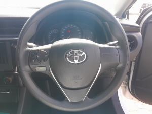 Toyota Corolla Quest 1.8 Plus manual - Image 8