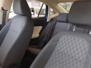 Volkswagen Polo 1.6 - Image 17