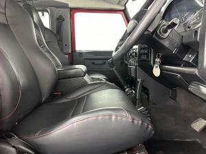 Land Rover Defender 902.2D S/W - Image 20