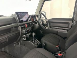 Suzuki Jimny 1.5 GLX automatic 5-Door - Image 10