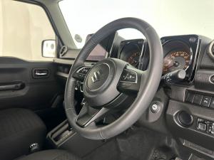 Suzuki Jimny 1.5 GLX automatic 5-Door - Image 15