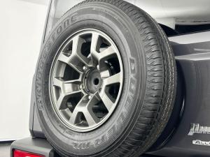Suzuki Jimny 1.5 GLX automatic 5-Door - Image 18