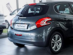 Peugeot 208 5-door 1.6 Allure - Image 13