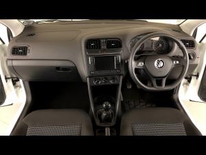 Volkswagen Polo Vivo hatch 1.4 Comfortline - Image 9
