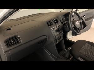 Volkswagen Polo Vivo hatch 1.4 Comfortline - Image 11