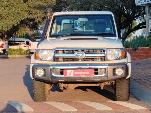 Toyota Land Cruiser 79 4.5D-4D V8 single cab LX - Image 4