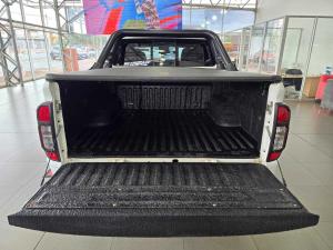 Nissan Navara 2.5DDTI SE automatic D/C - Image 5