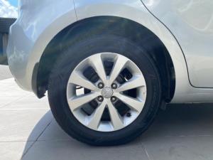 Kia Rio hatch 1.4 - Image 10
