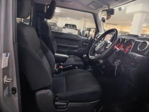 Suzuki Jimny 1.5 GLX AllGrip 3-door manual - Image 9