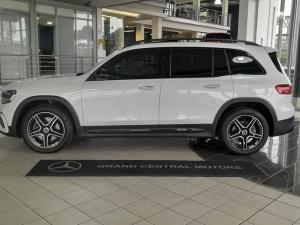 Mercedes-Benz GLB GLB220d 4Matic Progressive - Image 4