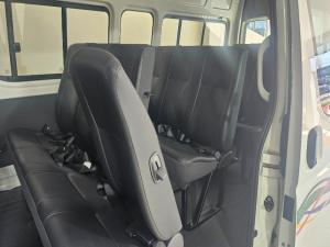 Toyota QUANTUM/HIACE 2.5 D-4D Sesfikile 16s - Image 12