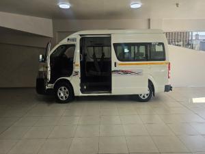 Toyota QUANTUM/HIACE 2.5 D-4D Sesfikile 16s - Image 3