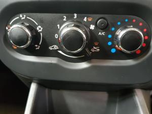Nissan NP200 1.6i safety pack (aircon) - Image 11