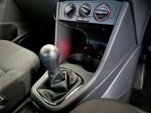 Volkswagen Polo Vivo hatch 1.4 - Image 15