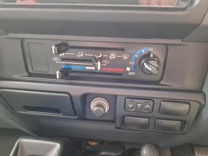 Toyota Land Cruiser 79 4.5D-4D V8 double cab LX - Image 16
