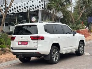 Toyota Land Cruiser 300 3.3D GX-R - Image 2