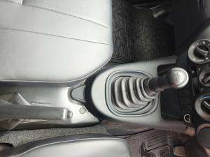 Toyota Hilux 2.0 single cab S (aircon) - Image 10