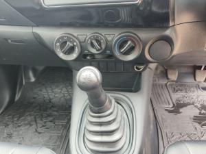 Toyota Hilux 2.0 single cab S (aircon) - Image 11
