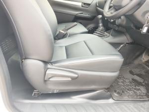 Toyota Hilux 2.0 single cab S (aircon) - Image 15