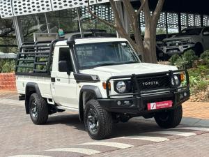 Toyota Land Cruiser 79 4.5D-4D V8 single cab LX - Image 1