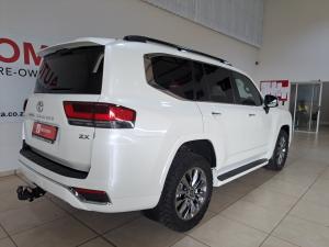 Toyota Land Cruiser 300 3.3D ZX - Image 2