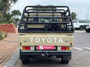 Toyota Land Cruiser 79 4.5D-4D V8 single cab LX - Image 5