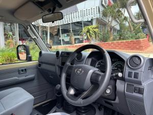 Toyota Land Cruiser 79 4.5D-4D V8 single cab LX - Image 7