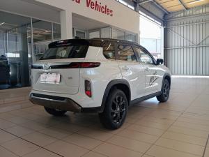 Toyota Urban Cruiser 1.5 XR manual - Image 2
