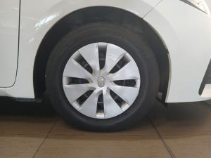 Toyota Corolla Quest 1.8 Plus manual - Image 19