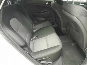 Hyundai Tucson 2.0 Premium automatic - Image 12