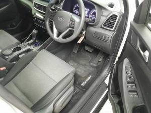Hyundai Tucson 2.0 Premium automatic - Image 8