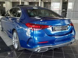 Mercedes-Benz C-Class C200 Avantgarde - Image 5