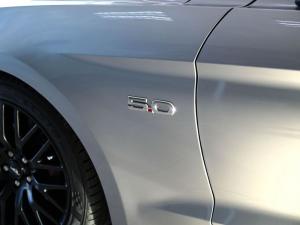 Ford Mustang 5.0 GT fastback - Image 9